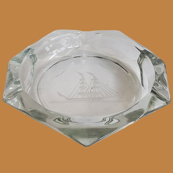 Vintage 1950s Crystal Ship Cigar Ashtray or Trinket Dish - Picture 3 of 5